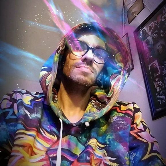 Everyone's Favorite Gemini, Johnny - Picture 1 of 2